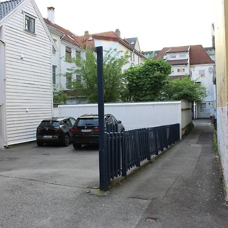 Leilighet Central, Practical, Free Parking. Ls302