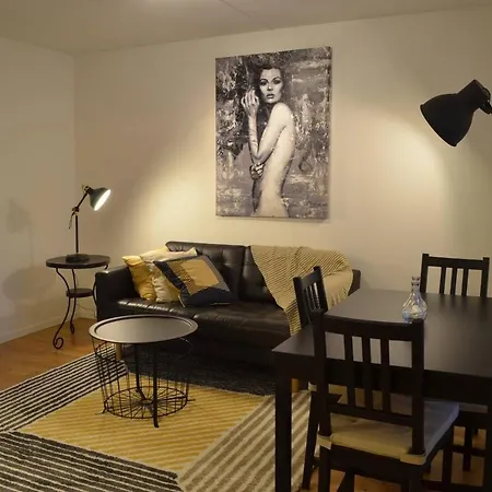 Central, Practical, Free Parking. Ls302 Appartement Bergen